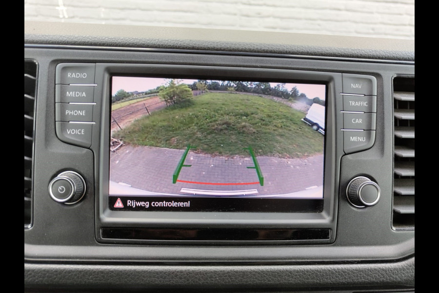 Volkswagen Crafter 30 2.0TDI L3H2 Airco Camera Navi Ingebouwd kantoor Bluetooth EURO6 Betonplex vloer Wandbekleding Schuifdeur Buro 2.500kg trekvermogen keurige bus!