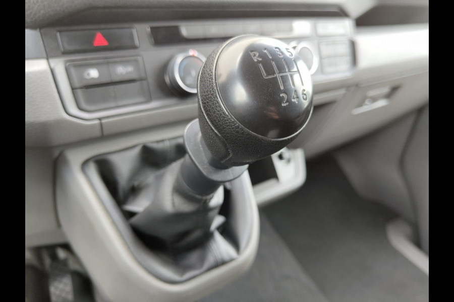 Volkswagen Crafter 30 2.0TDI L3H2 Airco Camera Navi Ingebouwd kantoor Bluetooth EURO6 Betonplex vloer Wandbekleding Schuifdeur Buro 2.500kg trekvermogen keurige bus!