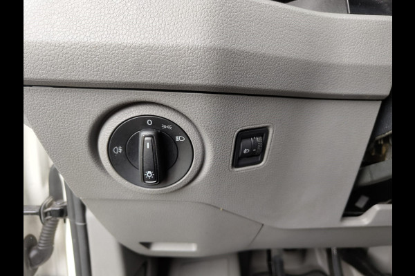 Volkswagen Crafter 30 2.0TDI L3H2 Airco Camera Navi Ingebouwd kantoor Bluetooth EURO6 Betonplex vloer Wandbekleding Schuifdeur Buro 2.500kg trekvermogen keurige bus!