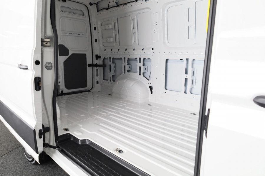 Volkswagen Crafter Highline L3H3 2.0 TDI EU6 140 pk GVW 3.5T Automaat