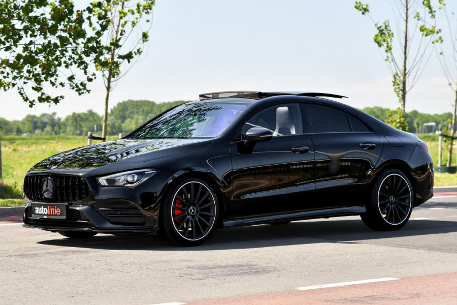 Mercedes-Benz CLA-Klasse 180 AMG Night ed. Pano, Camera, Sfeer, CarPlay, 19''!