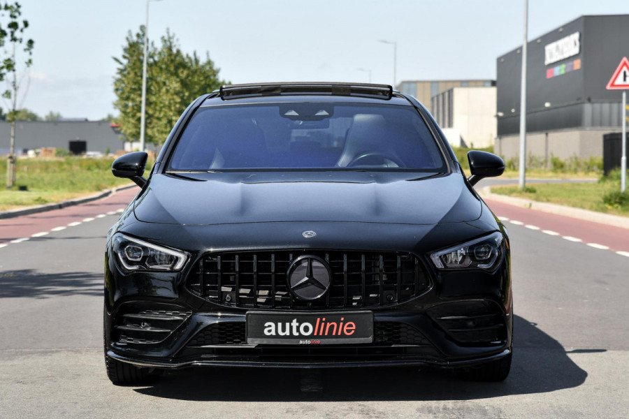 Mercedes-Benz CLA-Klasse 180 AMG Night ed. Pano, Camera, Sfeer, CarPlay, 19''!
