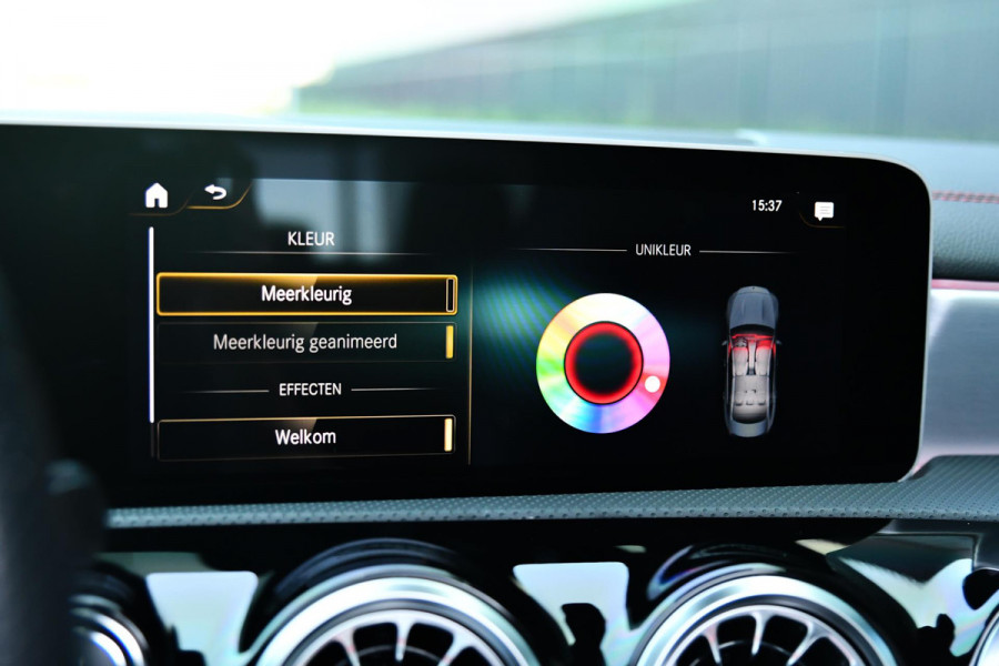 Mercedes-Benz CLA-Klasse 180 AMG Night ed. Pano, Camera, Sfeer, CarPlay, 19''!