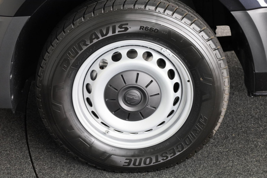 Volkswagen Crafter Trendline L3H3 2.0 TDI EU6 140 pk GVW 3.5T VOORRAAD!