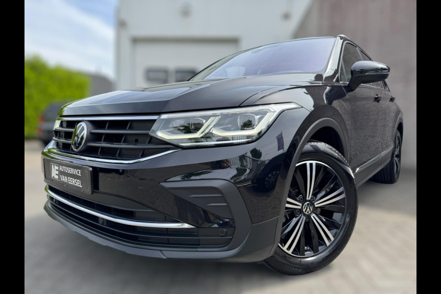 Volkswagen Tiguan 1.5 TSI Life Business United VIRT COCKPIT / IQ LIGHT / ZWARTE HEMEL / ACC / STOELVERW. / ECC / FULL OPTION