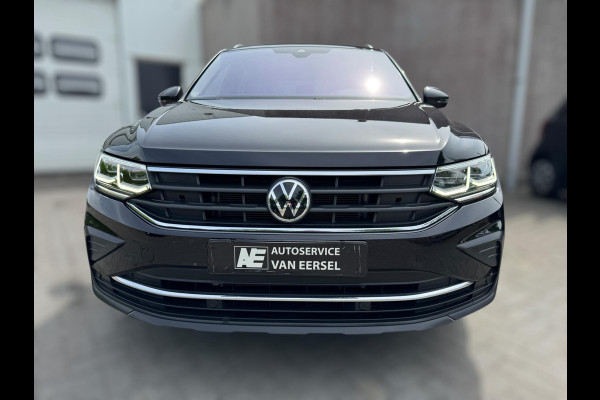 Volkswagen Tiguan 1.5 TSI Life Business United VIRT COCKPIT / IQ LIGHT / ZWARTE HEMEL / ACC / STOELVERW. / ECC / FULL OPTION