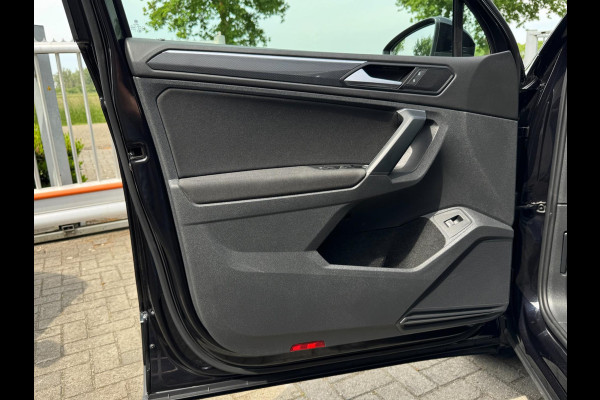 Volkswagen Tiguan 1.5 TSI Life Business United VIRT COCKPIT / IQ LIGHT / ZWARTE HEMEL / ACC / STOELVERW. / ECC / FULL OPTION