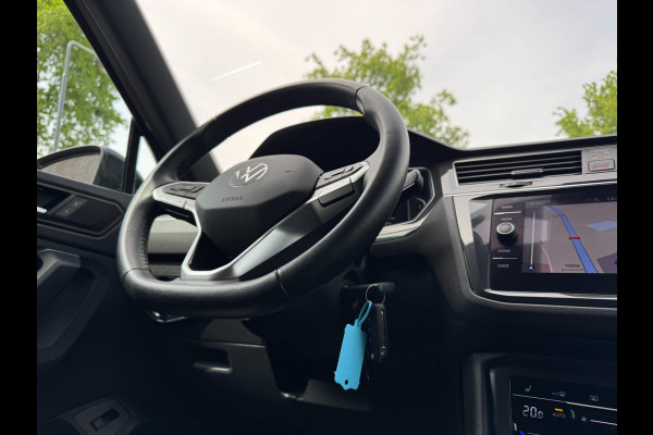 Volkswagen Tiguan 1.5 TSI Life Business United VIRT COCKPIT / IQ LIGHT / ZWARTE HEMEL / ACC / STOELVERW. / ECC / FULL OPTION