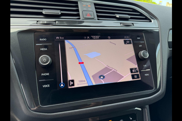 Volkswagen Tiguan 1.5 TSI Life Business United VIRT COCKPIT / IQ LIGHT / ZWARTE HEMEL / ACC / STOELVERW. / ECC / FULL OPTION