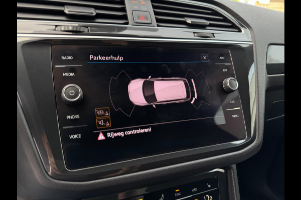 Volkswagen Tiguan 1.5 TSI Life Business United VIRT COCKPIT / IQ LIGHT / ZWARTE HEMEL / ACC / STOELVERW. / ECC / FULL OPTION