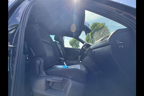Volkswagen Tiguan 1.5 TSI Life Business United VIRT COCKPIT / IQ LIGHT / ZWARTE HEMEL / ACC / STOELVERW. / ECC / FULL OPTION
