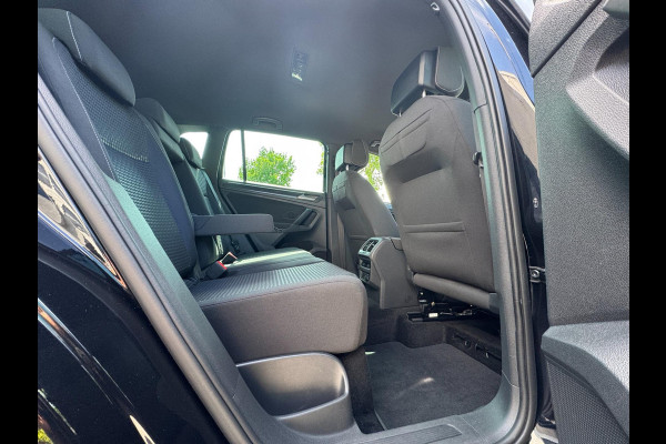 Volkswagen Tiguan 1.5 TSI Life Business United VIRT COCKPIT / IQ LIGHT / ZWARTE HEMEL / ACC / STOELVERW. / ECC / FULL OPTION