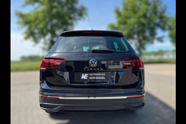 Volkswagen Tiguan 1.5 TSI Life Business United VIRT COCKPIT / IQ LIGHT / ZWARTE HEMEL / ACC / STOELVERW. / ECC / FULL OPTION