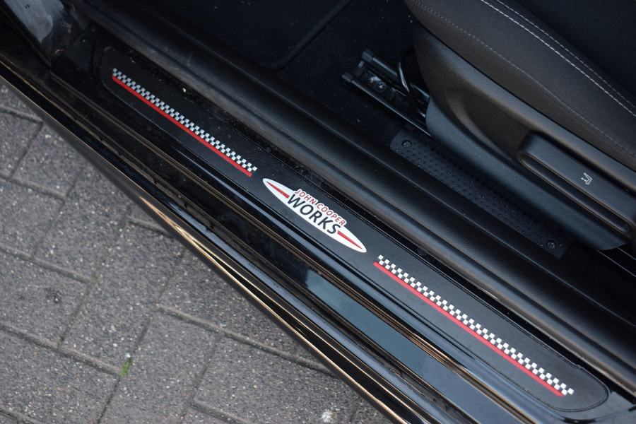 MINI Mini 1.5 Cooper Dalston Edition | JCW | CarPlay | Stoelverwarming | Virtual