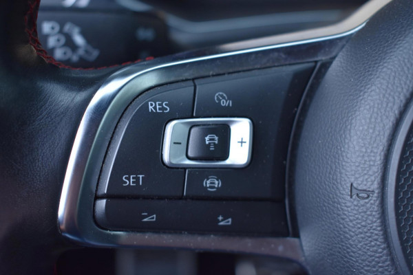 Volkswagen T-Roc 1.0 TSI Sport | VIRTUAL COCKPIT | TREKHAAK | CAMERA | NAP | DAB
