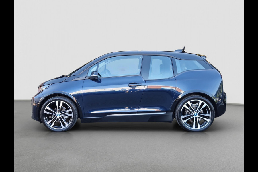 BMW i3 Business Edition 120Ah 42 kWh | Camera | Navi | Licht- en Regensensor | Cruise | Stoelverwarming | DAB |