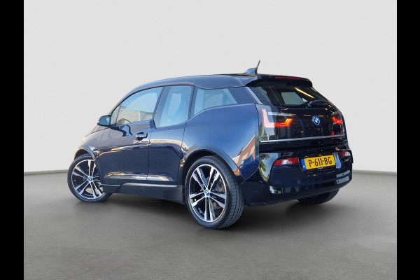 BMW i3 Business Edition 120Ah 42 kWh | Camera | Navi | Licht- en Regensensor | Cruise | Stoelverwarming | DAB |