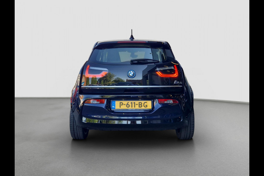 BMW i3 Business Edition 120Ah 42 kWh | Camera | Navi | Licht- en Regensensor | Cruise | Stoelverwarming | DAB |