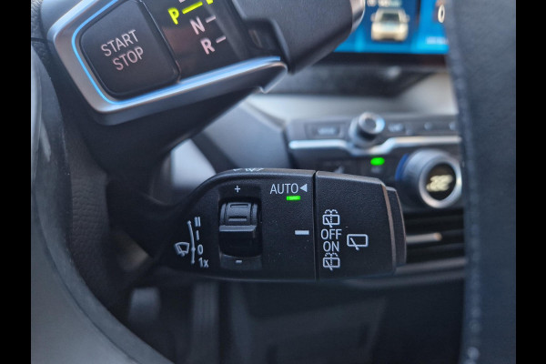 BMW i3 Business Edition 120Ah 42 kWh | Camera | Navi | Licht- en Regensensor | Cruise | Stoelverwarming | DAB |