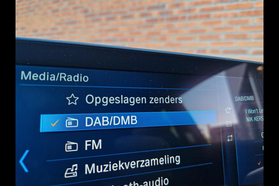 BMW i3 Business Edition 120Ah 42 kWh | Camera | Navi | Licht- en Regensensor | Cruise | Stoelverwarming | DAB |