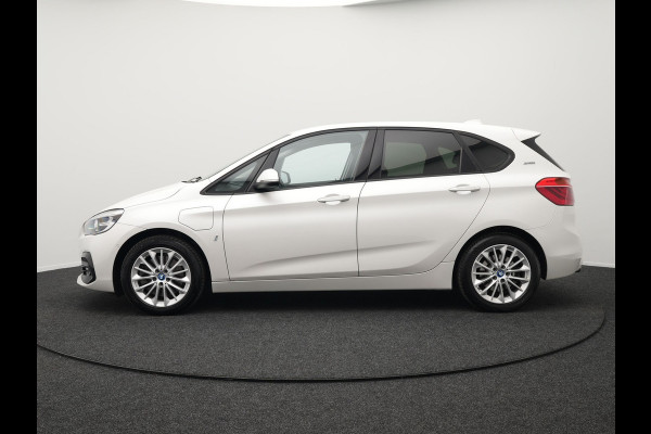 BMW 2 Serie Active Tourer 225xe iPerformance Plug In Hybrid 225pk PHEV | Navi | Stoelverwarming | 17"L.M | El. Achterklep | Cruise Control | PDC V + A |