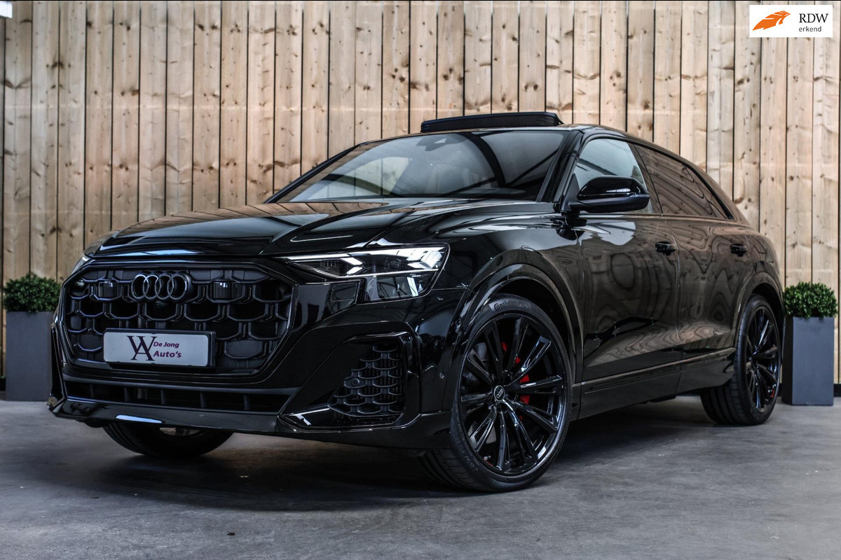 Audi Q8 60 TFSI e Quattro Competition *Pano*RS-Stoelen*B&O*Massage*360 Camera* Audi Q8 60 TFSI e Quattro Competition *Pano*RS-Stoelen*B&O*Massage*360 Camera*