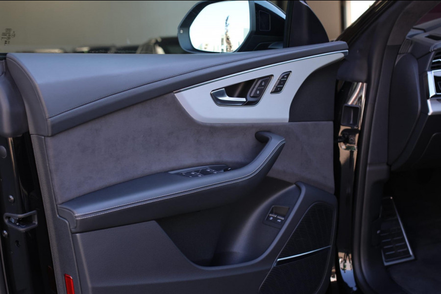 Audi Q8 60 TFSI e Quattro Competition *Pano*RS-Stoelen*B&O*Massage*360 Camera*