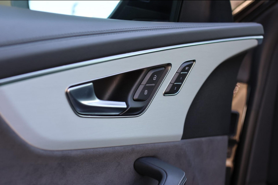 Audi Q8 60 TFSI e Quattro Competition *Pano*RS-Stoelen*B&O*Massage*360 Camera*
