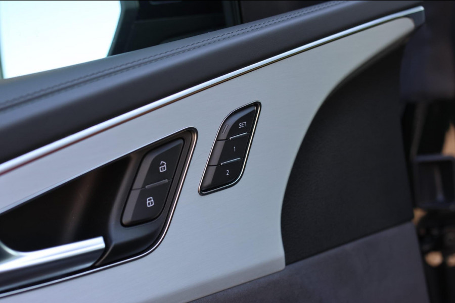 Audi Q8 60 TFSI e Quattro Competition *Pano*RS-Stoelen*B&O*Massage*360 Camera*