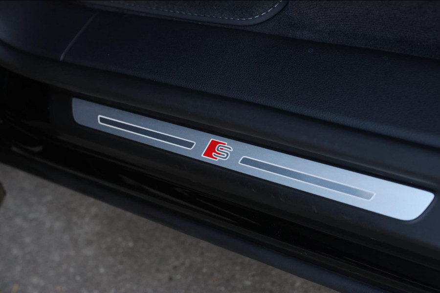 Audi Q8 60 TFSI e Quattro Competition *Pano*RS-Stoelen*B&O*Massage*360 Camera*
