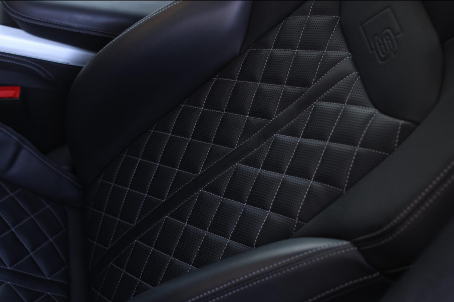 Audi Q8 60 TFSI e Quattro Competition *Pano*RS-Stoelen*B&O*Massage*360 Camera*