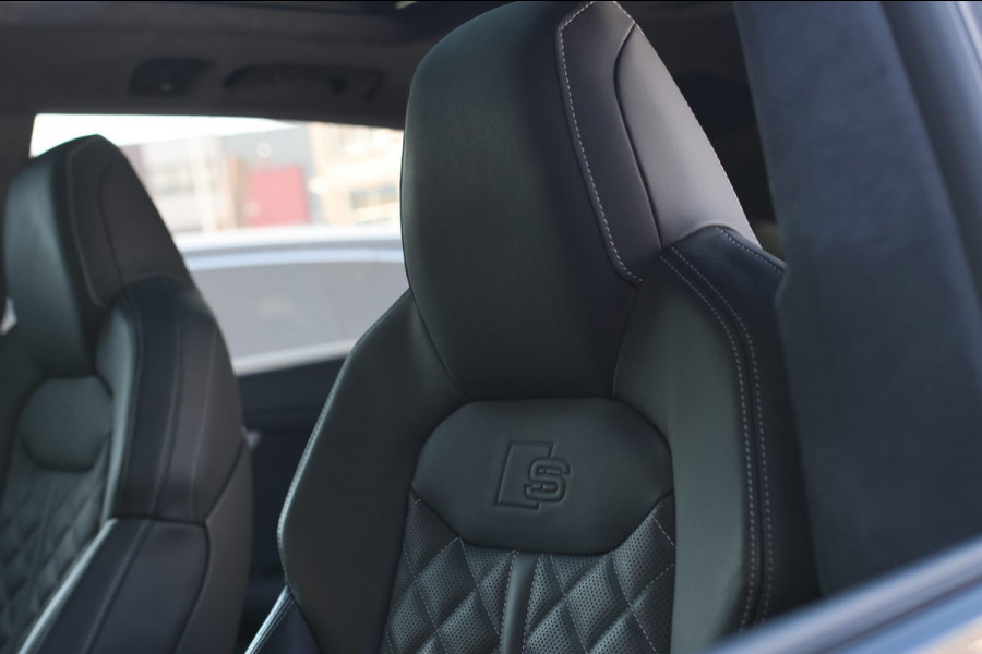 Audi Q8 60 TFSI e Quattro Competition *Pano*RS-Stoelen*B&O*Massage*360 Camera*