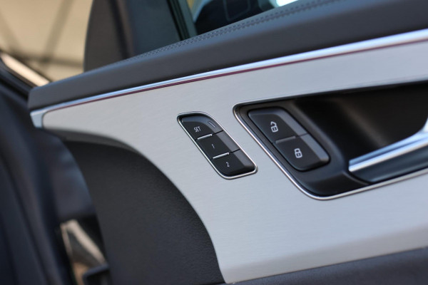 Audi Q8 60 TFSI e Quattro Competition *Pano*RS-Stoelen*B&O*Massage*360 Camera*