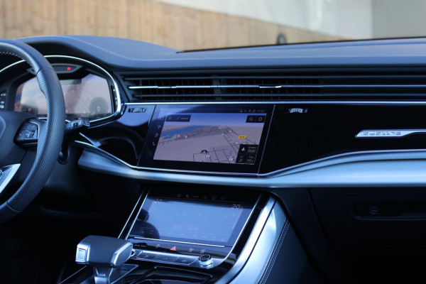 Audi Q8 60 TFSI e Quattro Competition *Pano*RS-Stoelen*B&O*Massage*360 Camera*
