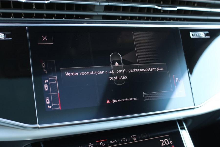 Audi Q8 60 TFSI e Quattro Competition *Pano*RS-Stoelen*B&O*Massage*360 Camera*