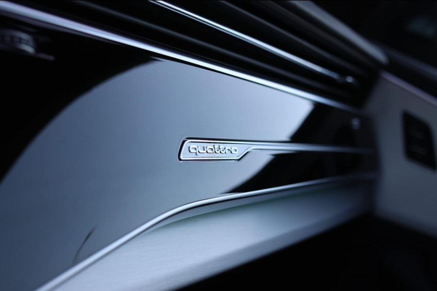 Audi Q8 60 TFSI e Quattro Competition *Pano*RS-Stoelen*B&O*Massage*360 Camera*