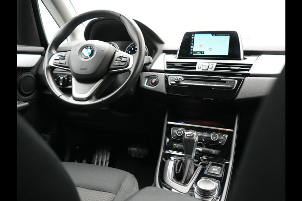 BMW 2 Serie Active Tourer 225xe iPerformance Plug In Hybrid 225pk PHEV | Navi | Stoelverwarming | 17"L.M | El. Achterklep | Cruise Control | PDC V + A |