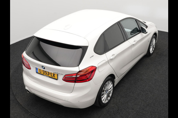 BMW 2 Serie Active Tourer 225xe iPerformance Plug In Hybrid 225pk PHEV | Navi | Stoelverwarming | 17"L.M | El. Achterklep | Cruise Control | PDC V + A |