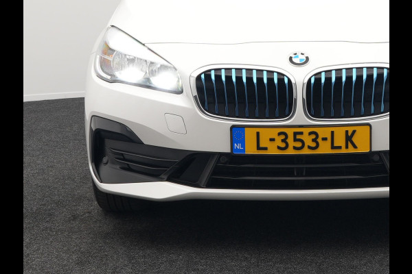 BMW 2 Serie Active Tourer 225xe iPerformance Plug In Hybrid 225pk PHEV | Navi | Stoelverwarming | 17"L.M | El. Achterklep | Cruise Control | PDC V + A |