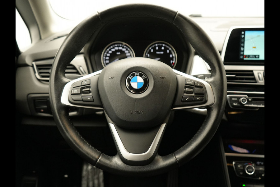 BMW 2 Serie Active Tourer 225xe iPerformance Plug In Hybrid 225pk PHEV | Navi | Stoelverwarming | 17"L.M | El. Achterklep | Cruise Control | PDC V + A |