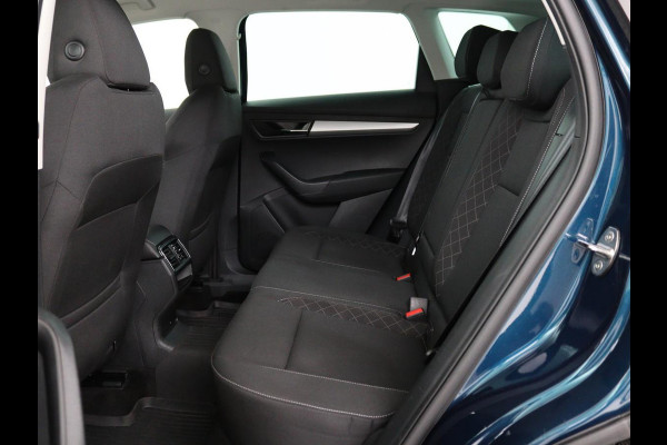 Škoda Karoq 1.0 TSI Business Edition | Trekhaak | Apple Carplay | Navigatie | Cruise Control Adaptief | Stoelverwarming | LED | LMV