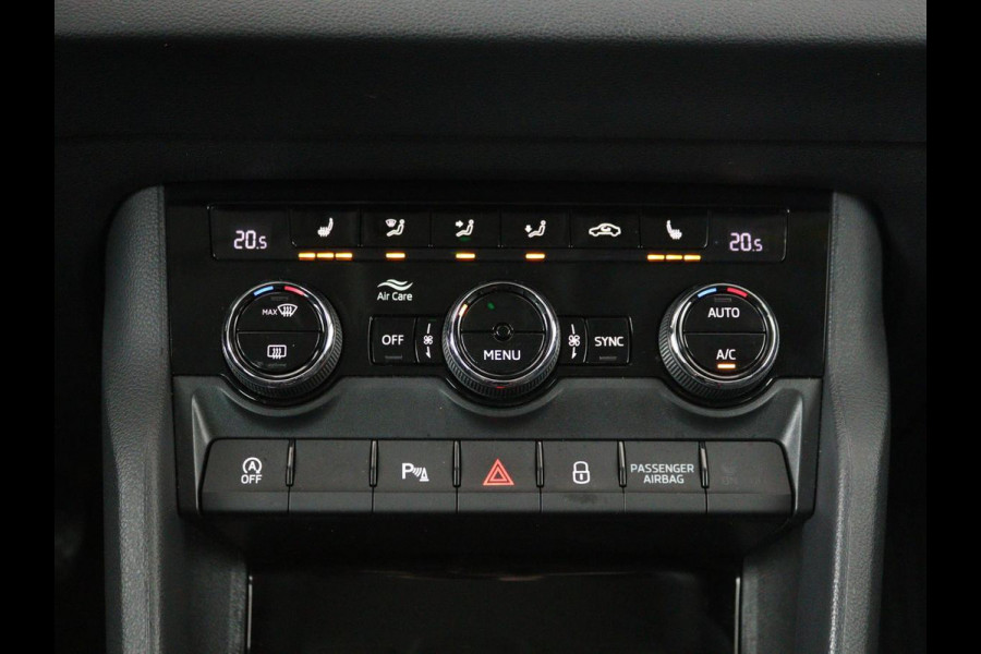 Škoda Karoq 1.0 TSI Business Edition | Trekhaak | Apple Carplay | Navigatie | Cruise Control Adaptief | Stoelverwarming | LED | LMV