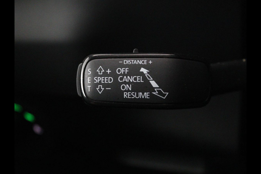 Škoda Karoq 1.0 TSI Business Edition | Trekhaak | Apple Carplay | Navigatie | Cruise Control Adaptief | Stoelverwarming | LED | LMV