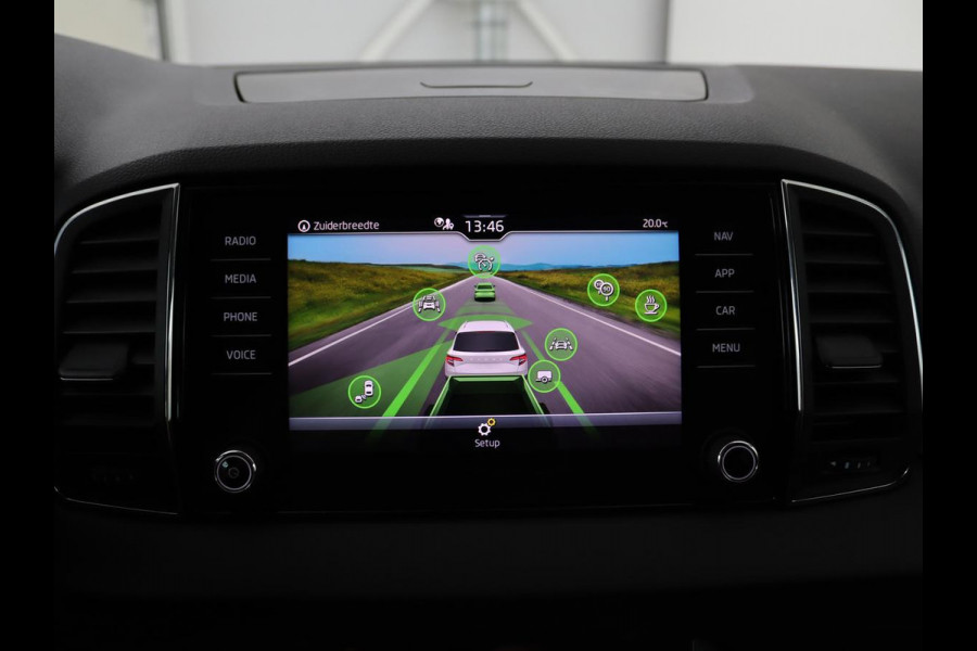 Škoda Karoq 1.0 TSI Business Edition | Trekhaak | Apple Carplay | Navigatie | Cruise Control Adaptief | Stoelverwarming | LED | LMV