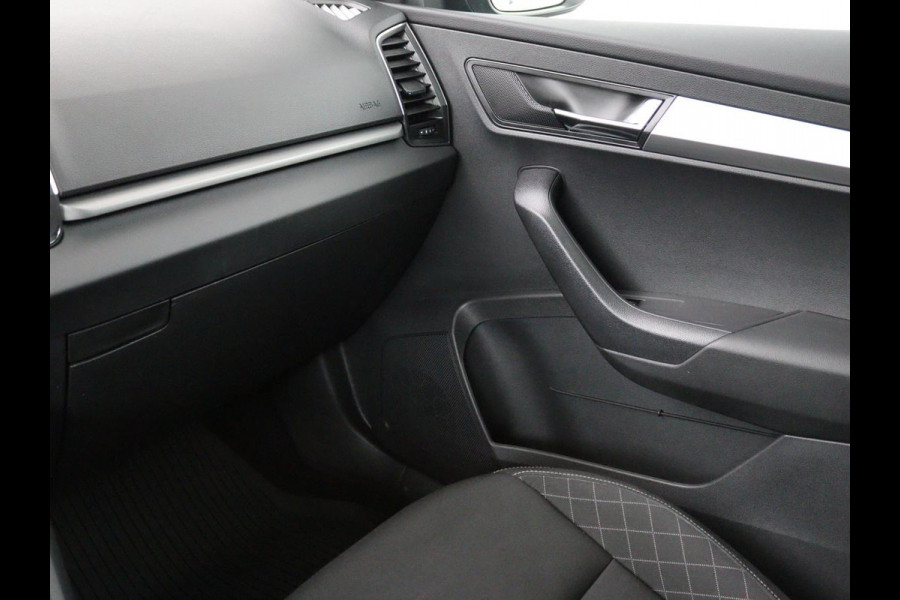 Škoda Karoq 1.0 TSI Business Edition | Trekhaak | Apple Carplay | Navigatie | Cruise Control Adaptief | Stoelverwarming | LED | LMV