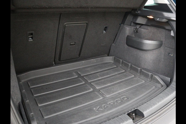 Škoda Karoq 1.0 TSI Business Edition | Trekhaak | Apple Carplay | Navigatie | Cruise Control Adaptief | Stoelverwarming | LED | LMV