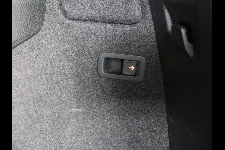 Škoda Karoq 1.0 TSI Business Edition | Trekhaak | Apple Carplay | Navigatie | Cruise Control Adaptief | Stoelverwarming | LED | LMV