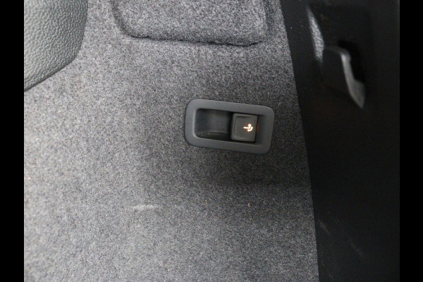 Škoda Karoq 1.0 TSI Business Edition | Trekhaak | Apple Carplay | Navigatie | Cruise Control Adaptief | Stoelverwarming | LED | LMV