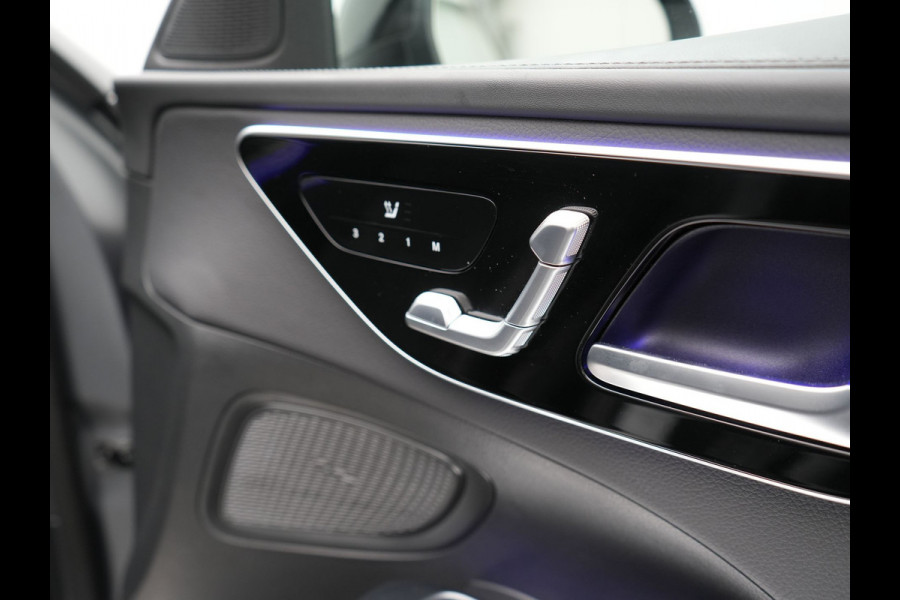 Mercedes-Benz C-Klasse Estate 300 e AMG Line Plug in Hybrid Selenite Magno PHEV | Panodak | Trekhaak af Fabriek | Adaptive Cruise | Elektrische Stoelen met  Memory | Carplay | Sfeerverlichting | MBUX | Navigatie | 360 Camera | DAB | Virtual |