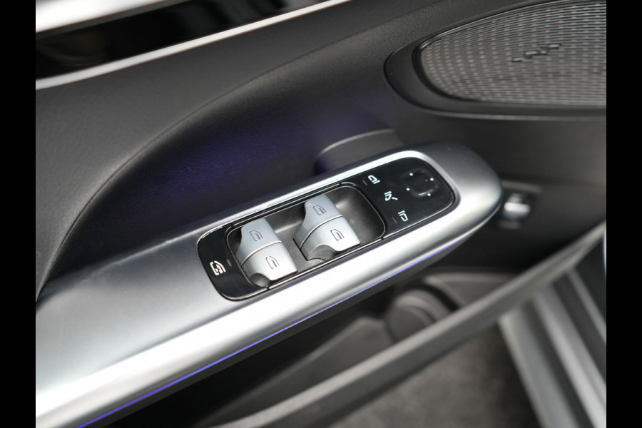 Mercedes-Benz C-Klasse Estate 300 e AMG Line Plug in Hybrid Selenite Magno PHEV | Panodak | Trekhaak af Fabriek | Adaptive Cruise | Elektrische Stoelen met  Memory | Carplay | Sfeerverlichting | MBUX | Navigatie | 360 Camera | DAB | Virtual |